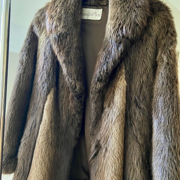 Jackets & Blazers - Vintage beaver fur - brown authentic fur stroller / coat - Size Large